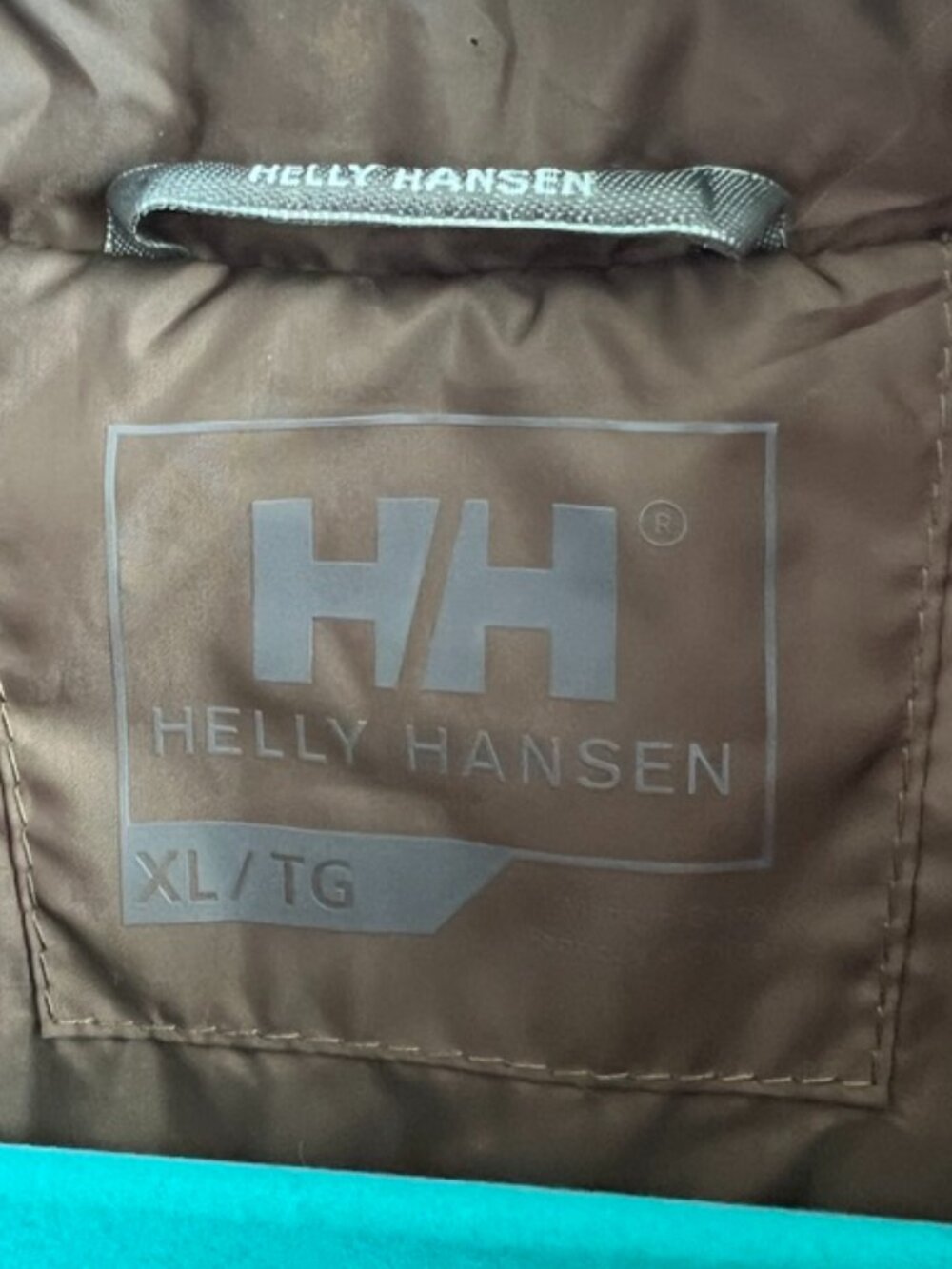 Helly Hansen Copper Mountain Ski Resort Insulated Vest - Picture 3 of 5